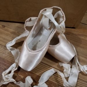 Pointe Shoes for Craft/Decor